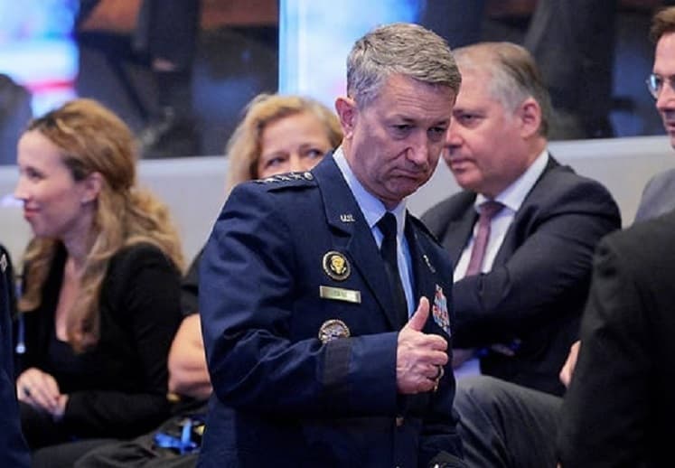 US Joint Chiefs Chair Calls for Iran War Exit