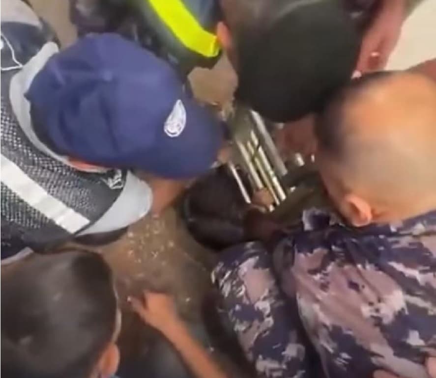 إنقاذ طفل من بير في الرمثا