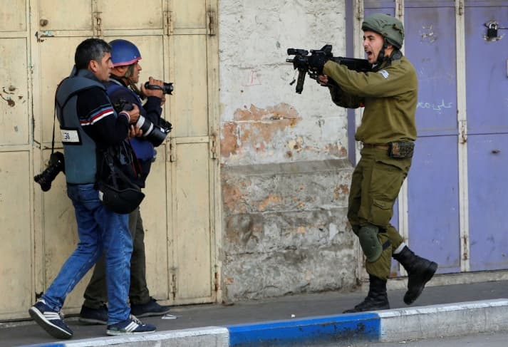 Forty journalists detained in prisons