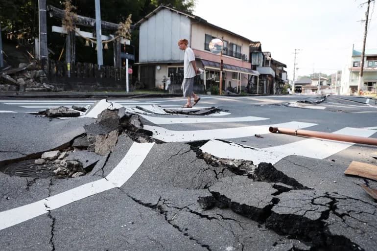 Earthquake hits near Tokyo, dozens hurt