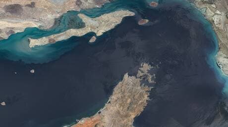 CNN: Tehran plans new Strait rules amid influence struggle