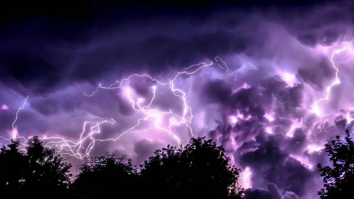 Severe storms and hail hit four Arab nations