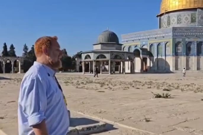 غليك يقود اقتحام الأقصى