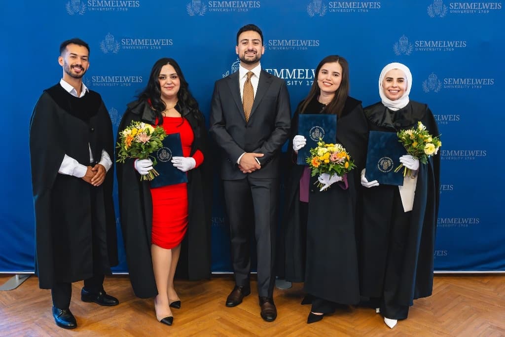 Amman Al-Ahli scholars excel at Simmons
