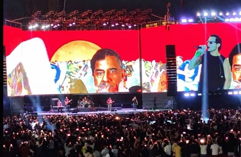 Egyptian band causes controversy over Saddam and Obama photo