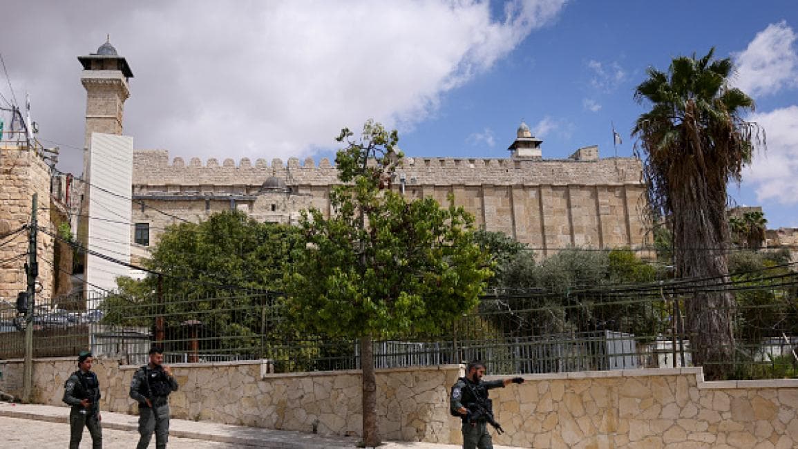 Occupation closes Ibrahimi Mosque for Jewish holidays
