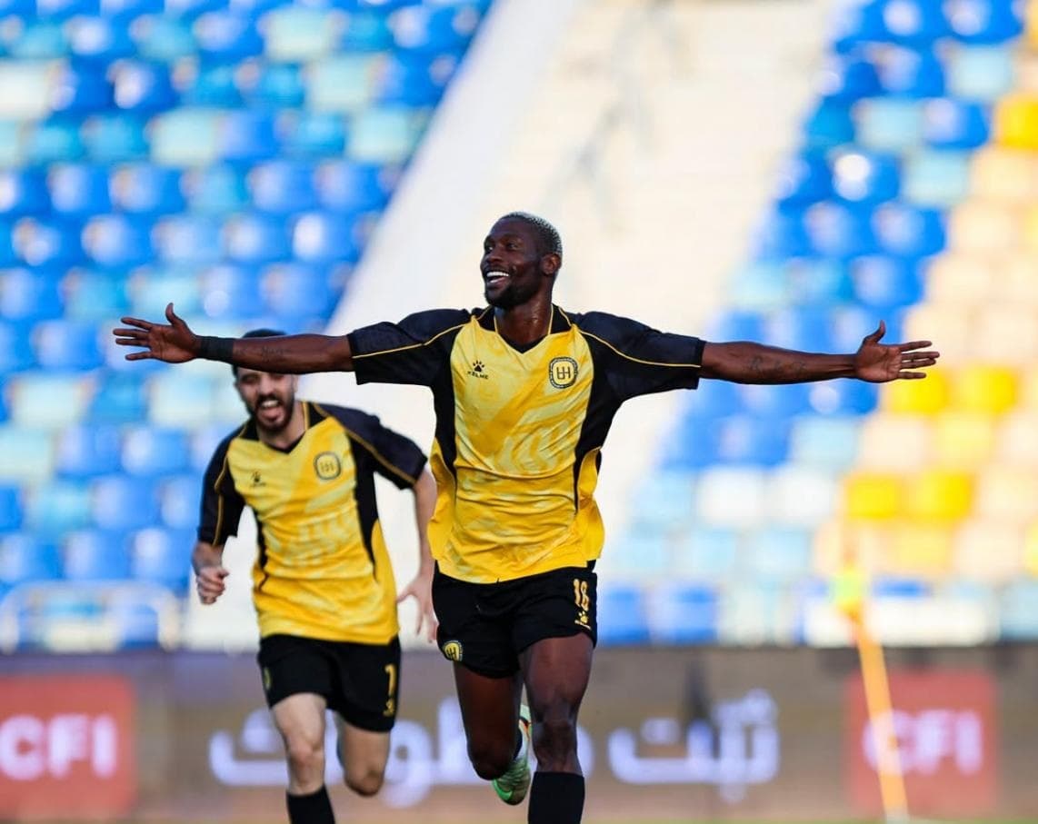 الحسين إربد يفوز على العربي بأربعة أهداف