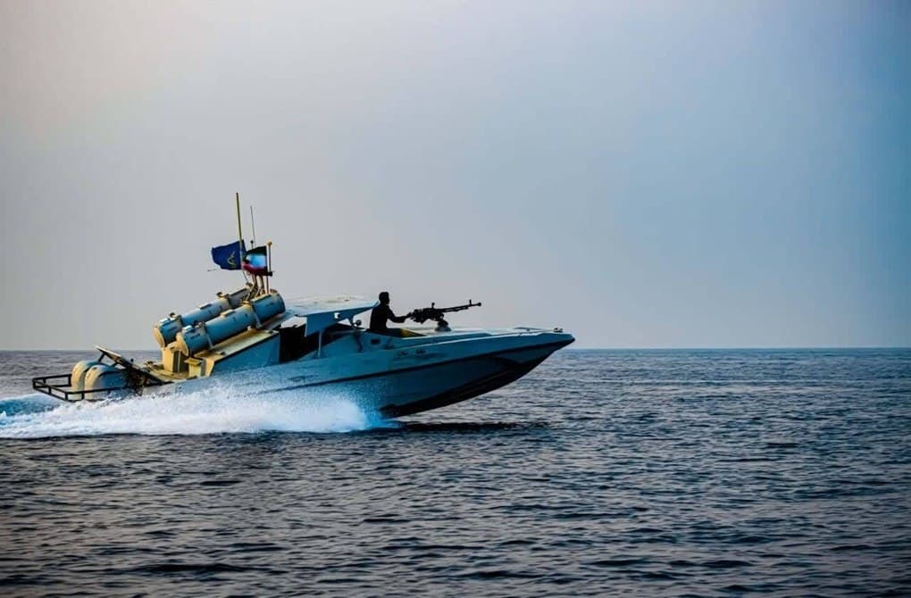 Iranian Guards halt tanker at Hormuz