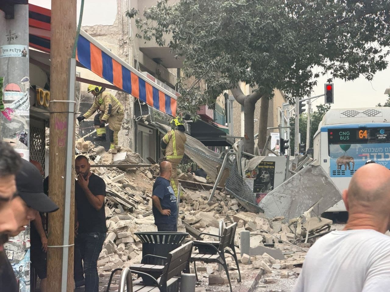 Tel Aviv building under renovation collapses