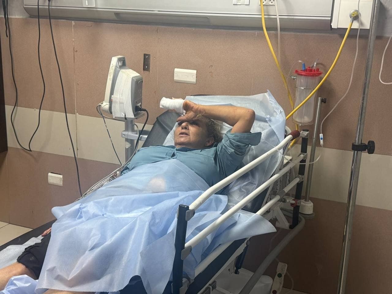 Settler militias assault reporter near Ramallah