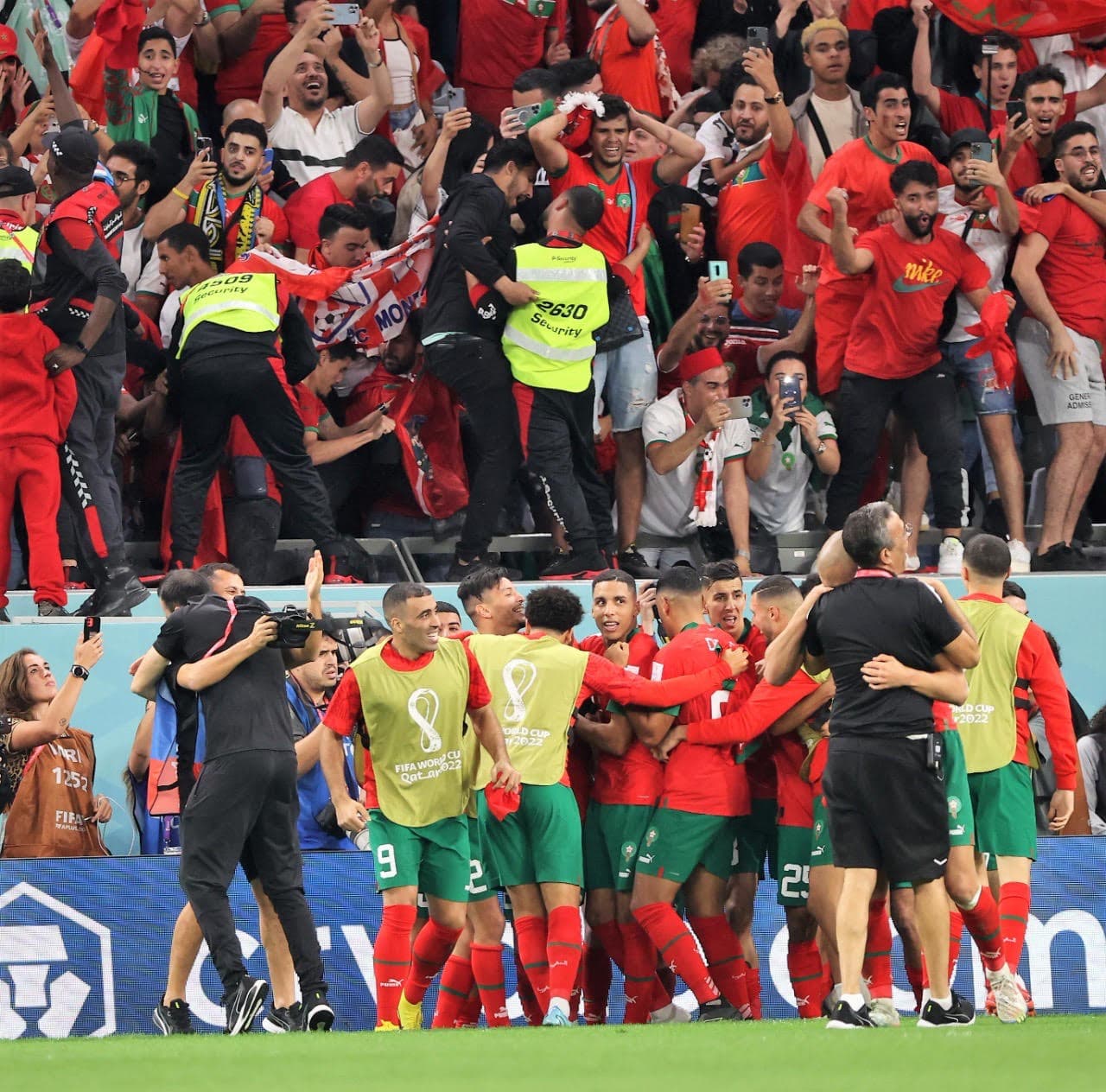 المتآمرون في تبييض الأموال