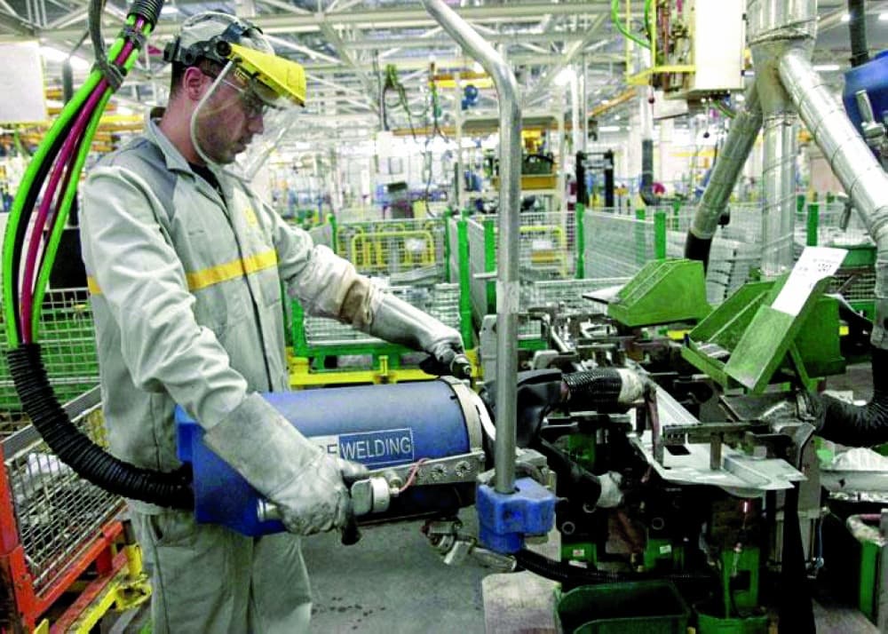 Manufacturing Stable Despite Material Shortages