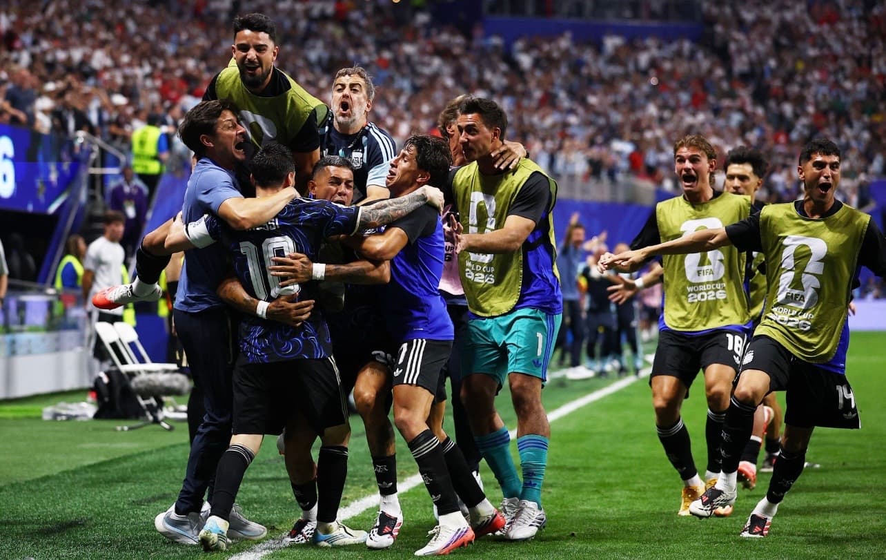 مونديال 2026: الأرجنتين تهمش إنجلترا وتتأهل لنهائي ضد لاروخا والمغرب يكرر الإنجاز مع أمريكا والنجم ميسي لا يخسر معه الفتح