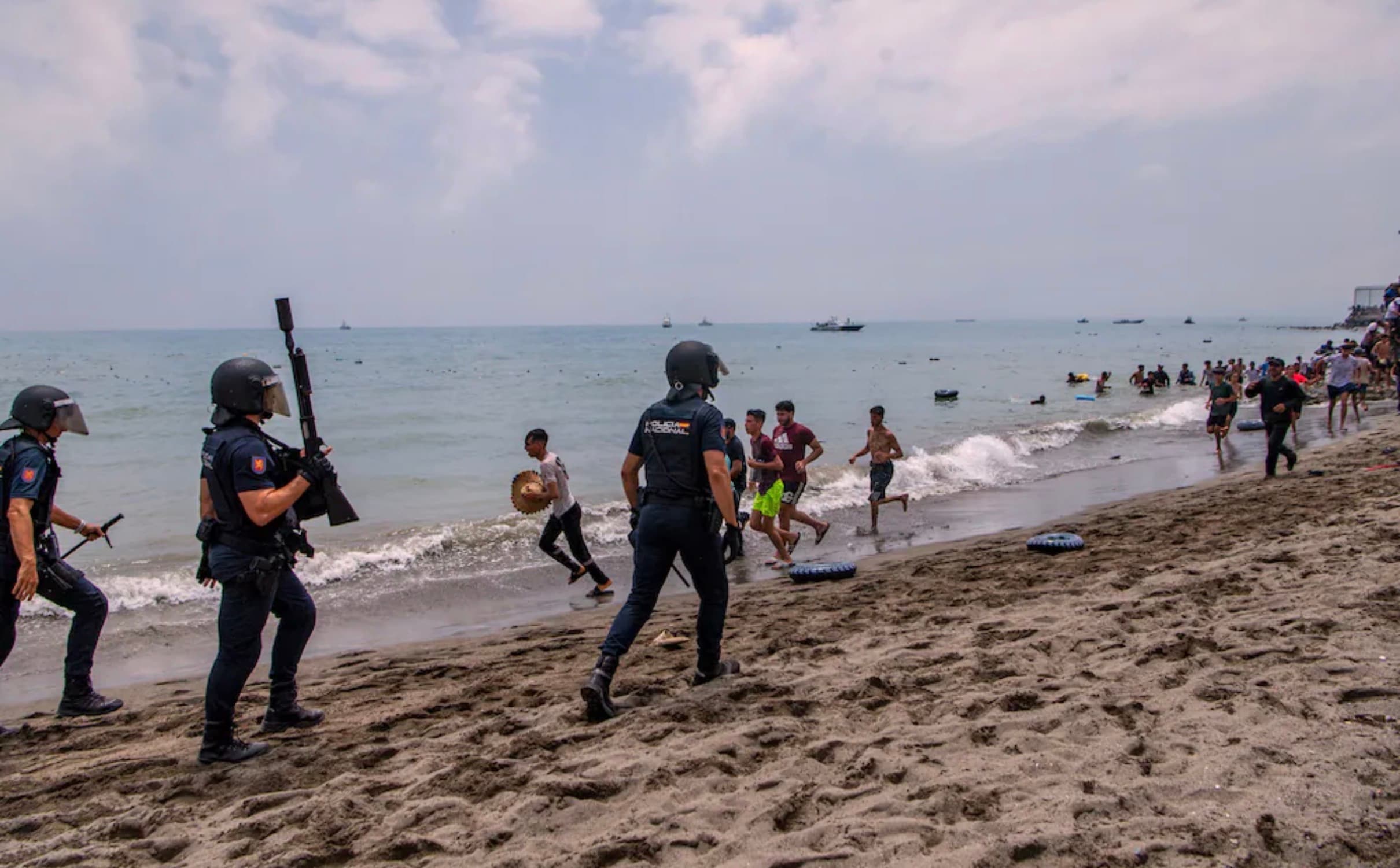 بوريطة: المغرب يتحمل مسؤوليته في الهجرة