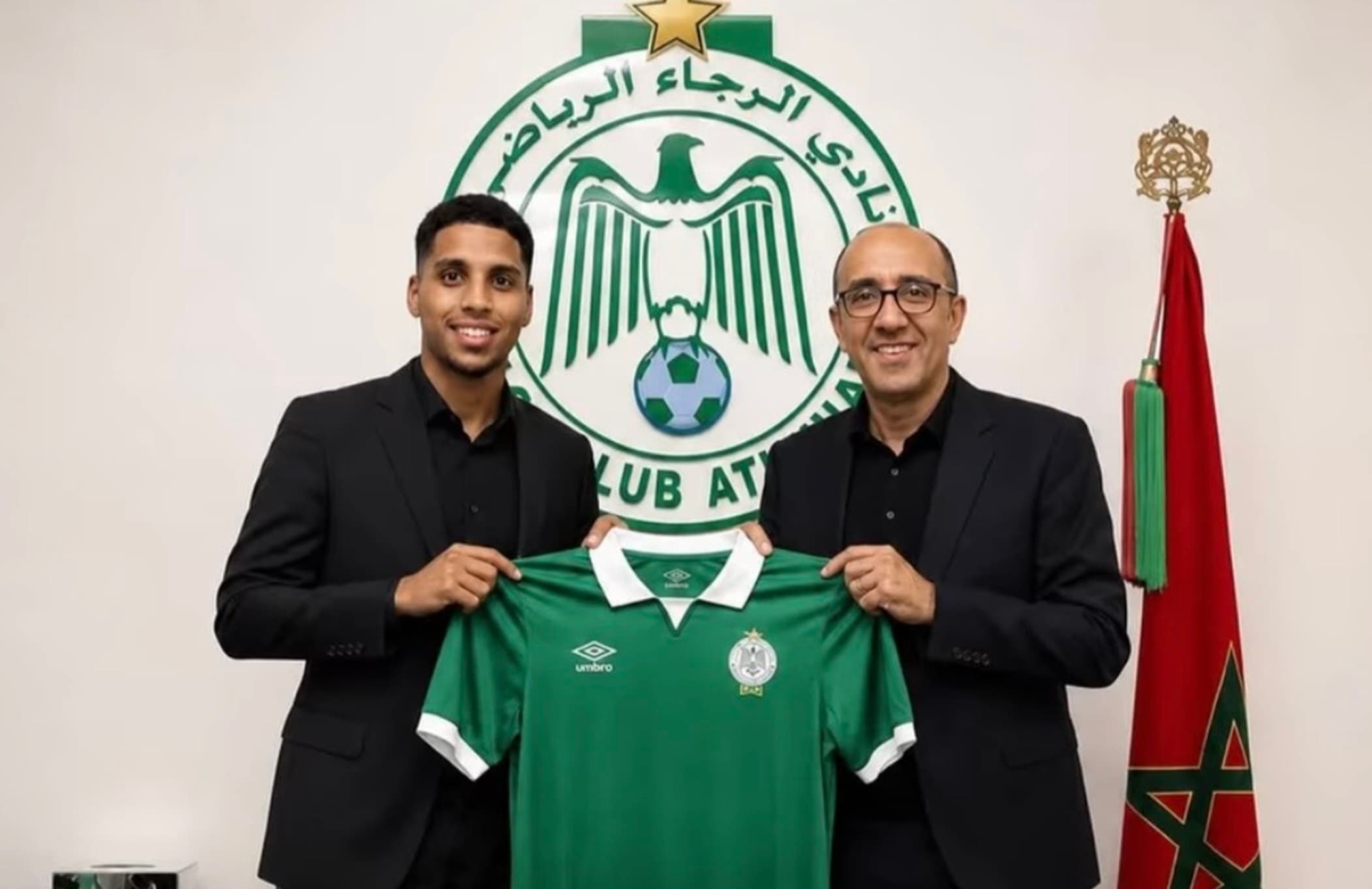 الصابيري ينفي توقيعه مع الرجاء