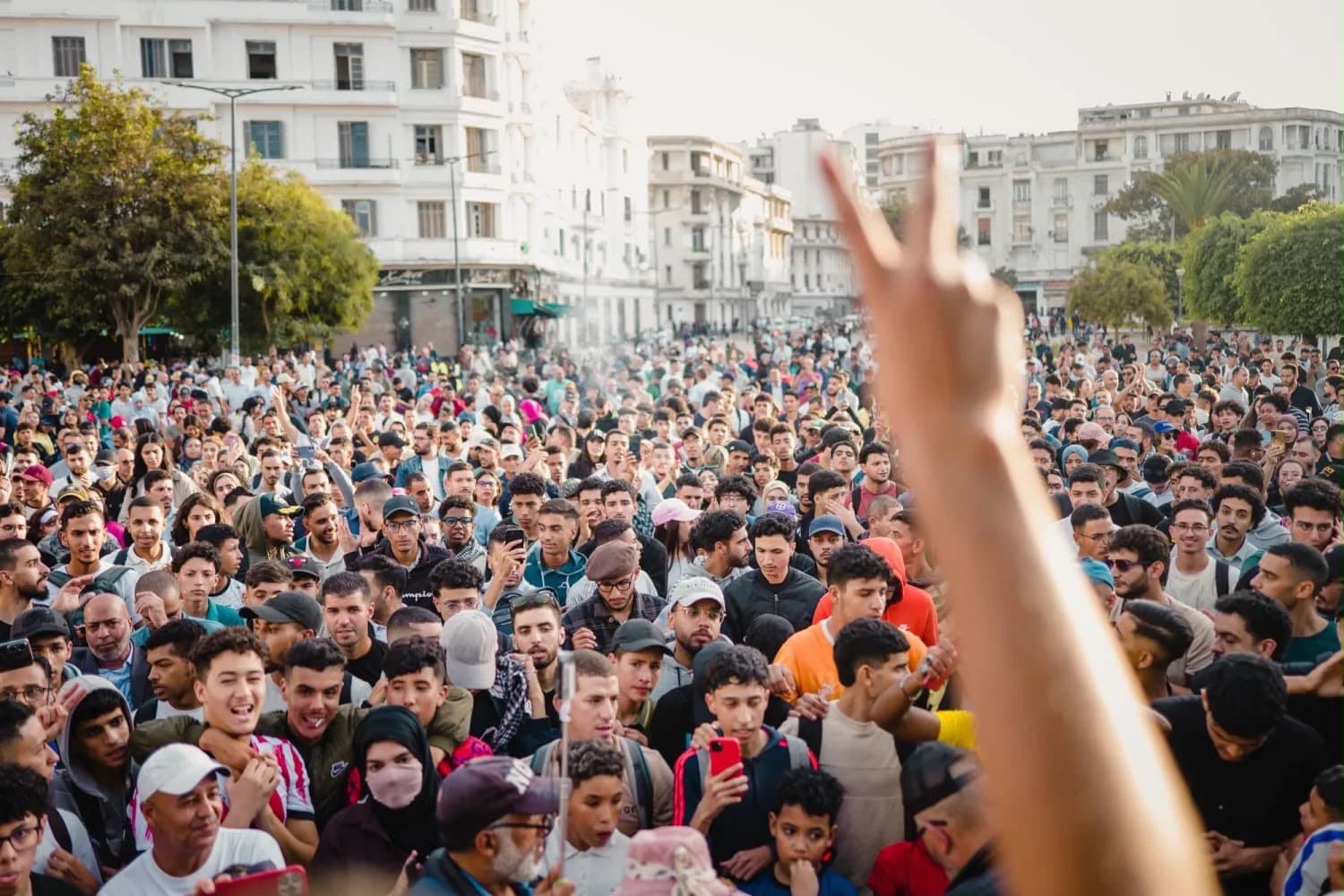 خبير يكشف كيف تتسلل المخابرات الجزائرية للداتا المغربية