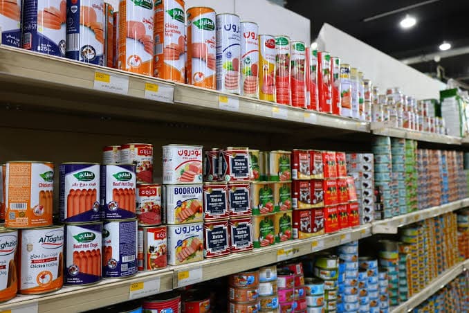 Neurologist Warns on Spoiled Canned Food