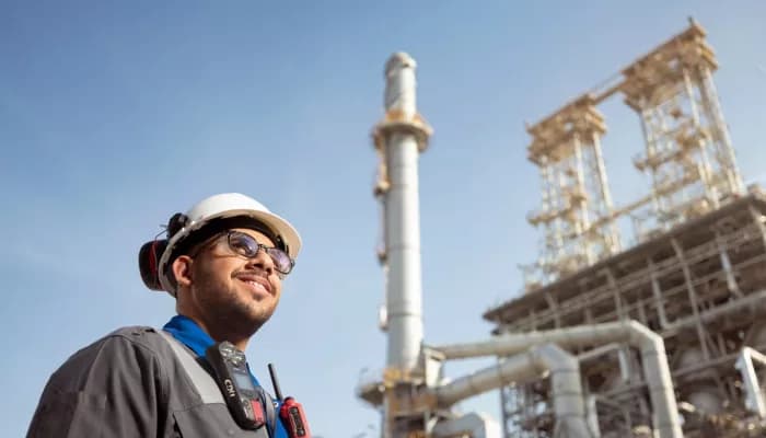 نفط عُمان يتجاوز 90 دولاراً بعد زيادة 2.40 دولار في يوم