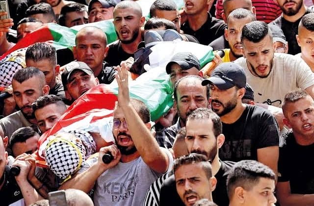شهيد فلسطيني وإصابة جراء غارة إسرائيلية وسط غزة
