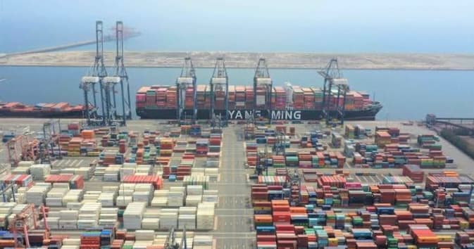 Oman Re-exports Surpass One Billion Riyals