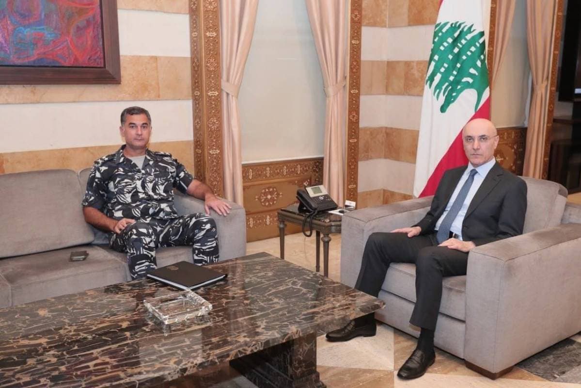 Al-Hajjjar reviews Beirut Airport security