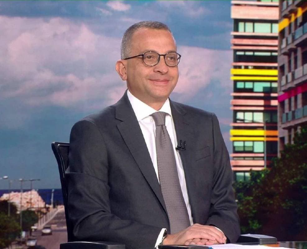 نائب التيار يركز على أزمة الكهرباء