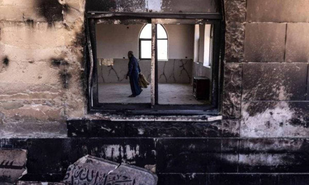 مستوطنون يعتدون على شاحنة في بيتا