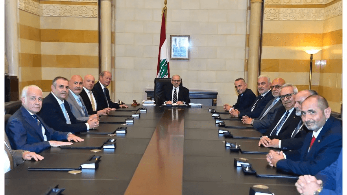 شمعون يؤكد عدم فرض ضرائب قبل حل أزمة المودعين