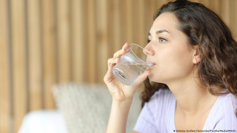 Water intake during meals and weight impact