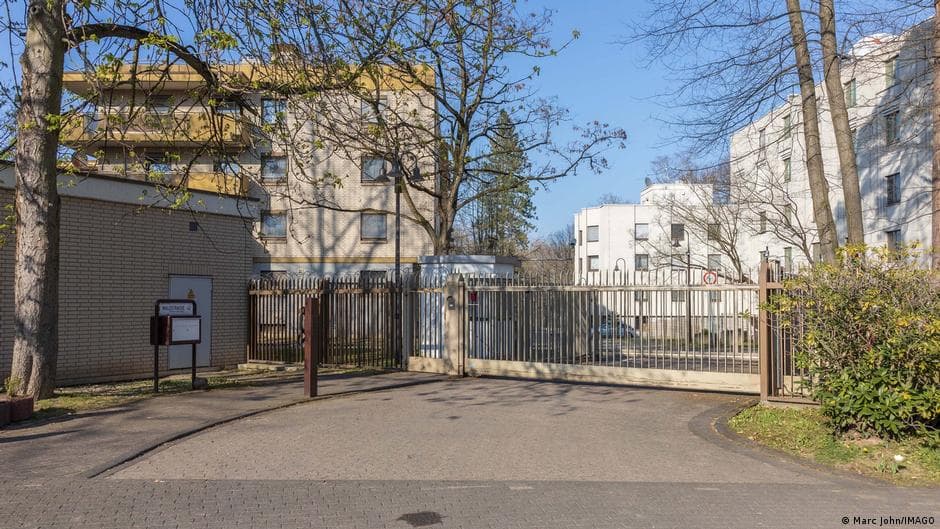 Berlin Reacts to Moscow Over Bonn Consulate Closure