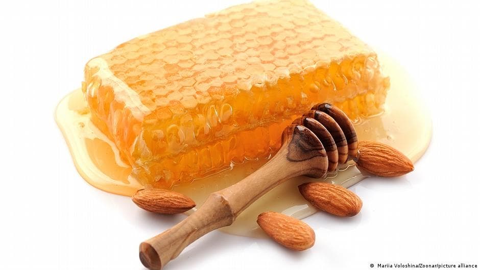 Honey vs sugar: effects on glucose and cholesterol