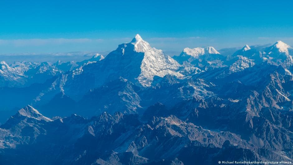 Climber's Bolts Melt Everest's Ice