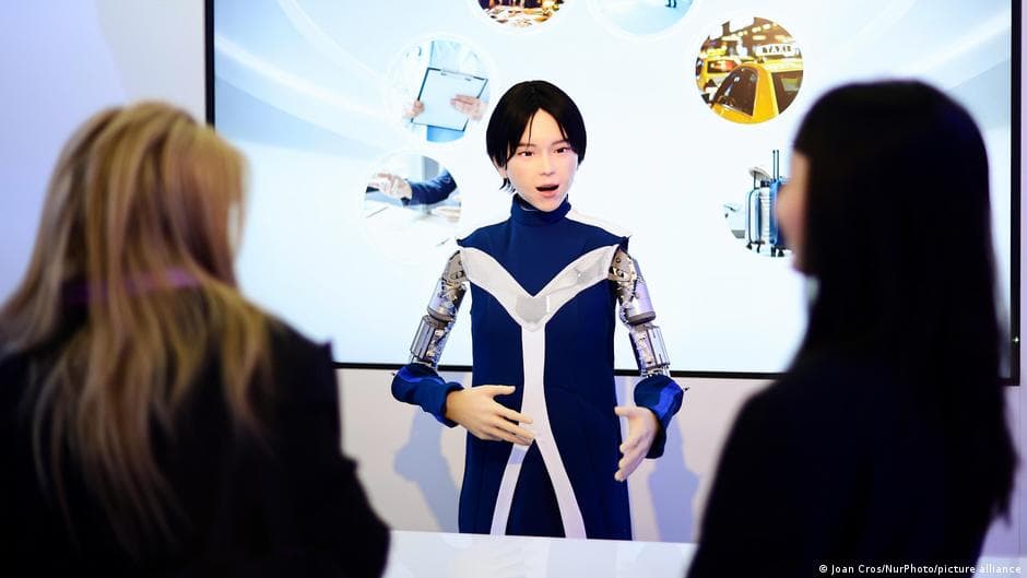 New York School Stops Robot Teacher