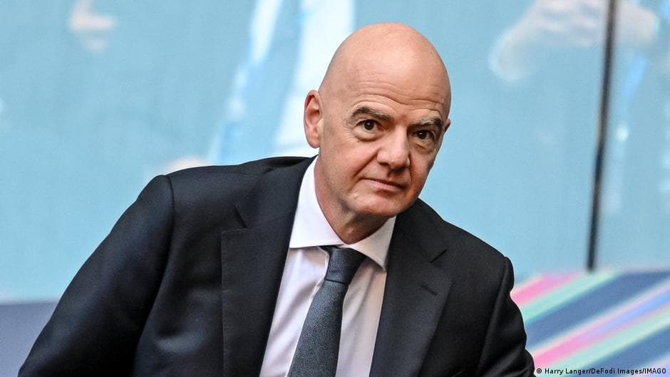 FIFA abandons private investment plan