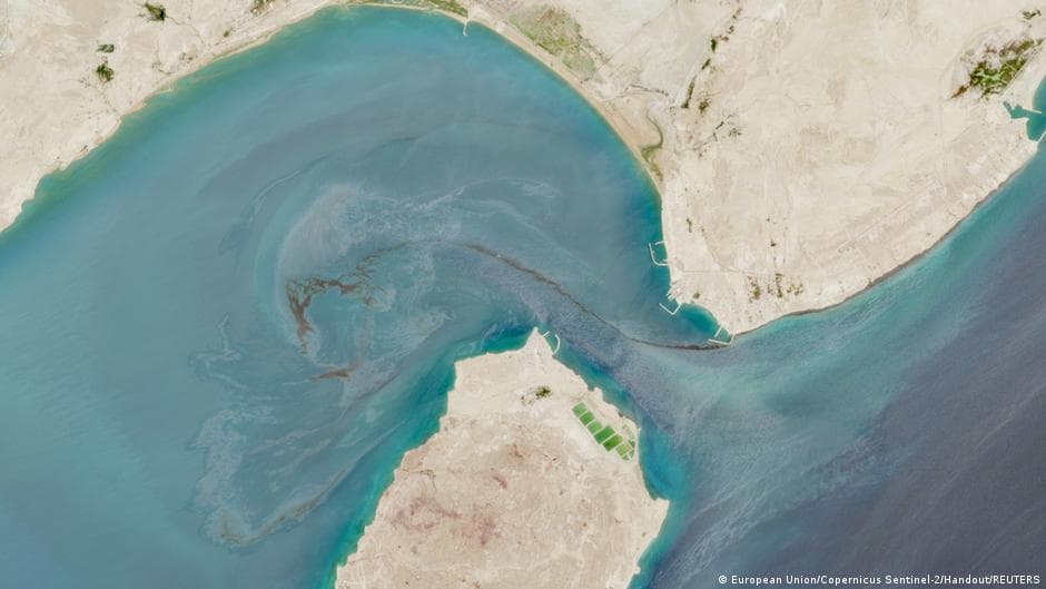 Washington tightens grip on Strait of Hormuz