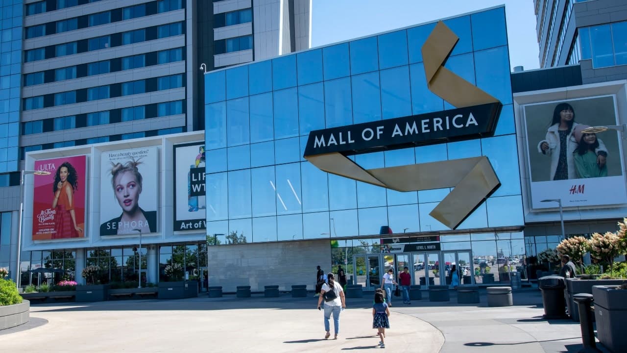 Minnesota man linked to Mall of America plot