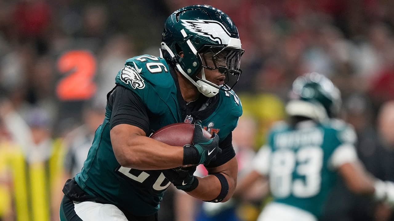 Saquon Barkley Supports MLB Salary Cap Fight