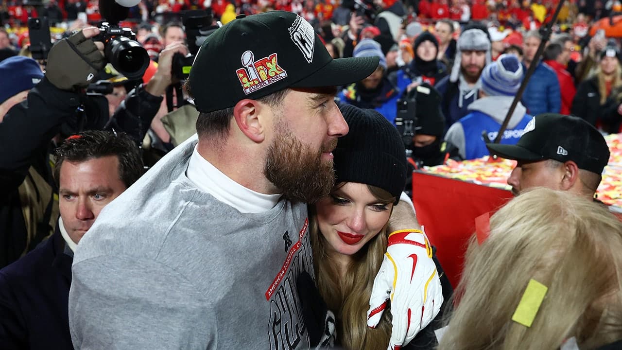 Emmitt Smith defends Taylor Swift at NFL games