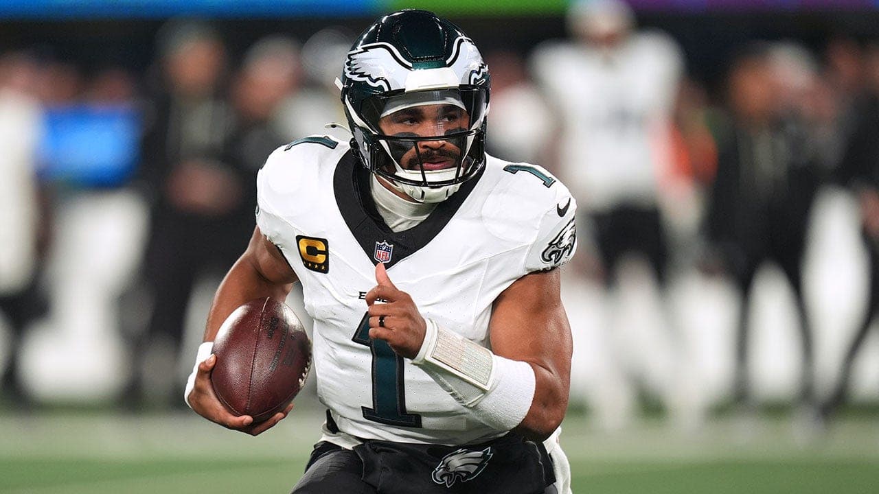 NFL doctor discusses Jalen Hurts blood clot risk