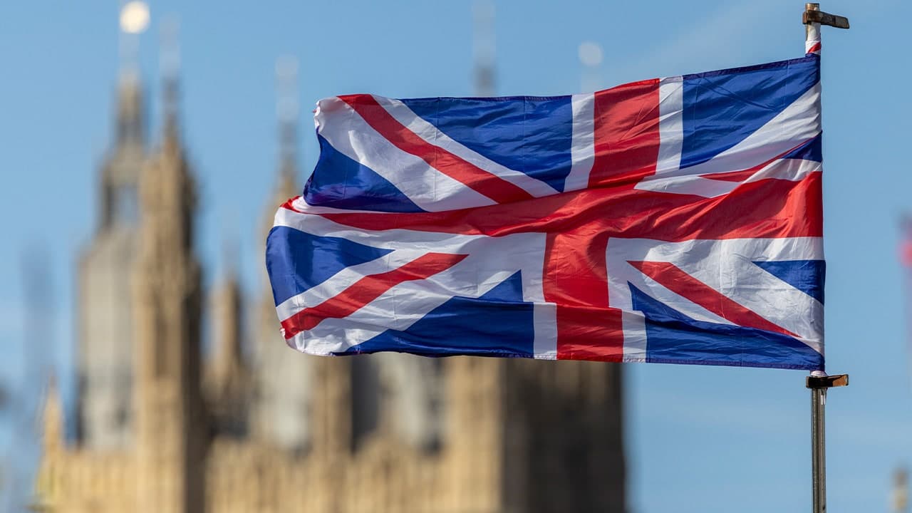 UK reunion efforts intensify after Trump backs Ireland
