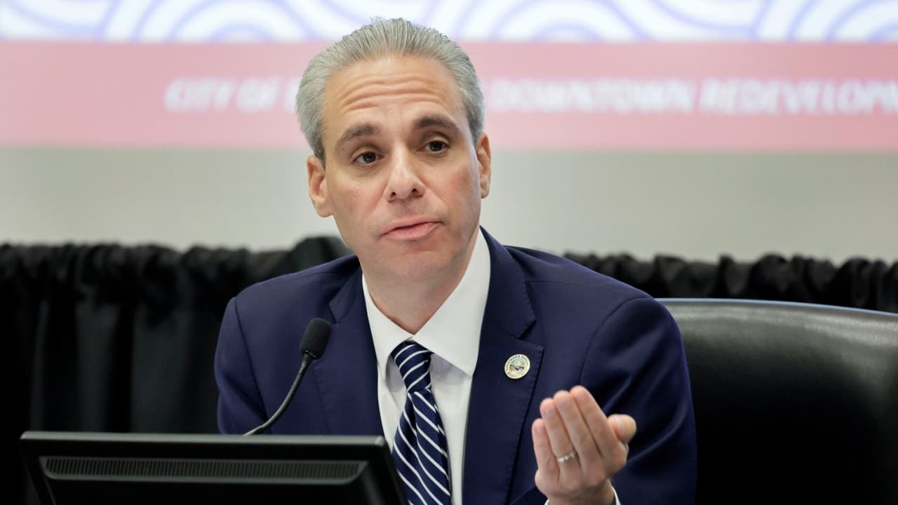 GOP Candidate Ready to Challenge Moskowitz