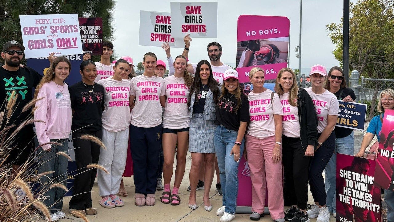 Woman claims public forced out of California forum over shirt