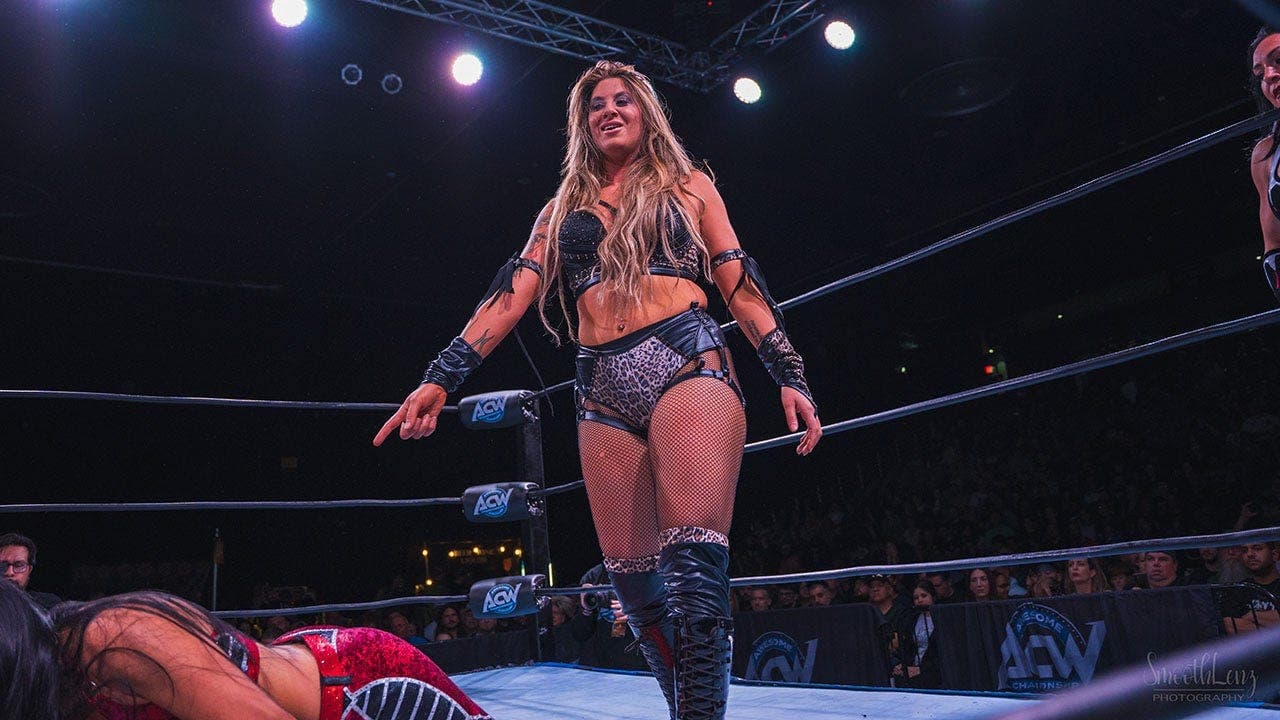 فيكي الشريرة تتحدث عن بطولة TNA Knockouts