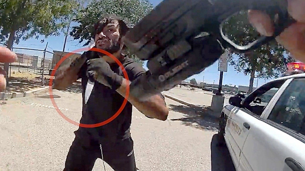 LA County deputy stabbed shortly after responding
