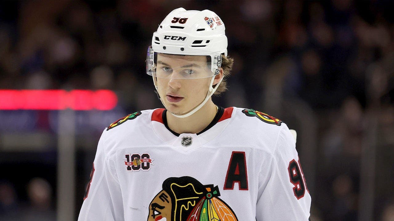 Connor Bedard re-signs with Blackhawks