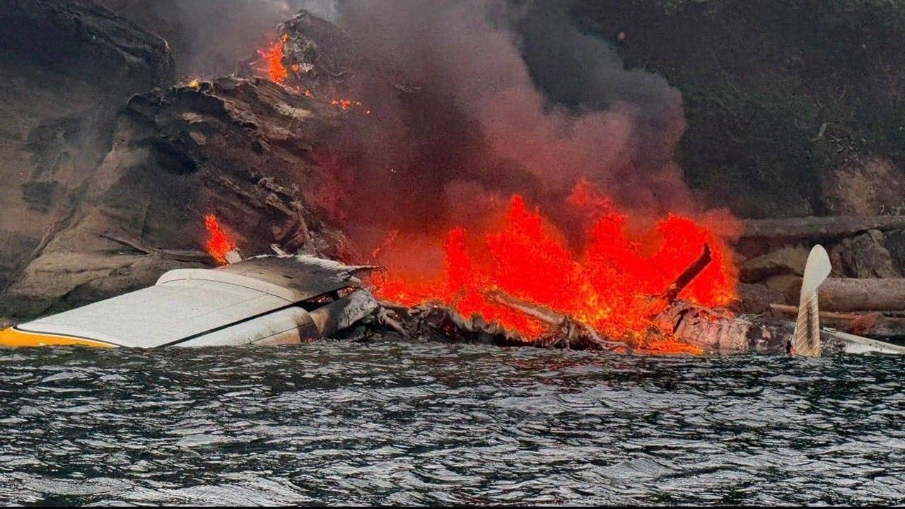 Floatplane catches fire off Washington coast with multiple injured