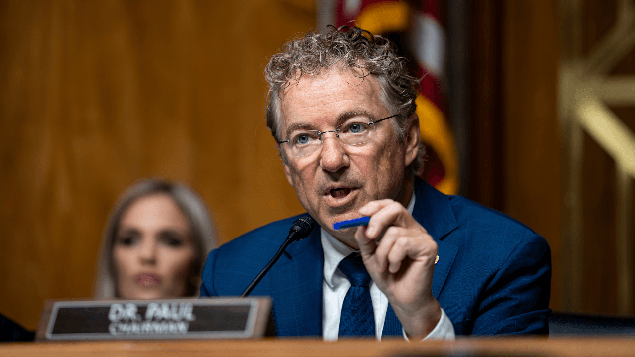 Rand Paul Urges Politicians to Stay Out of College Sports