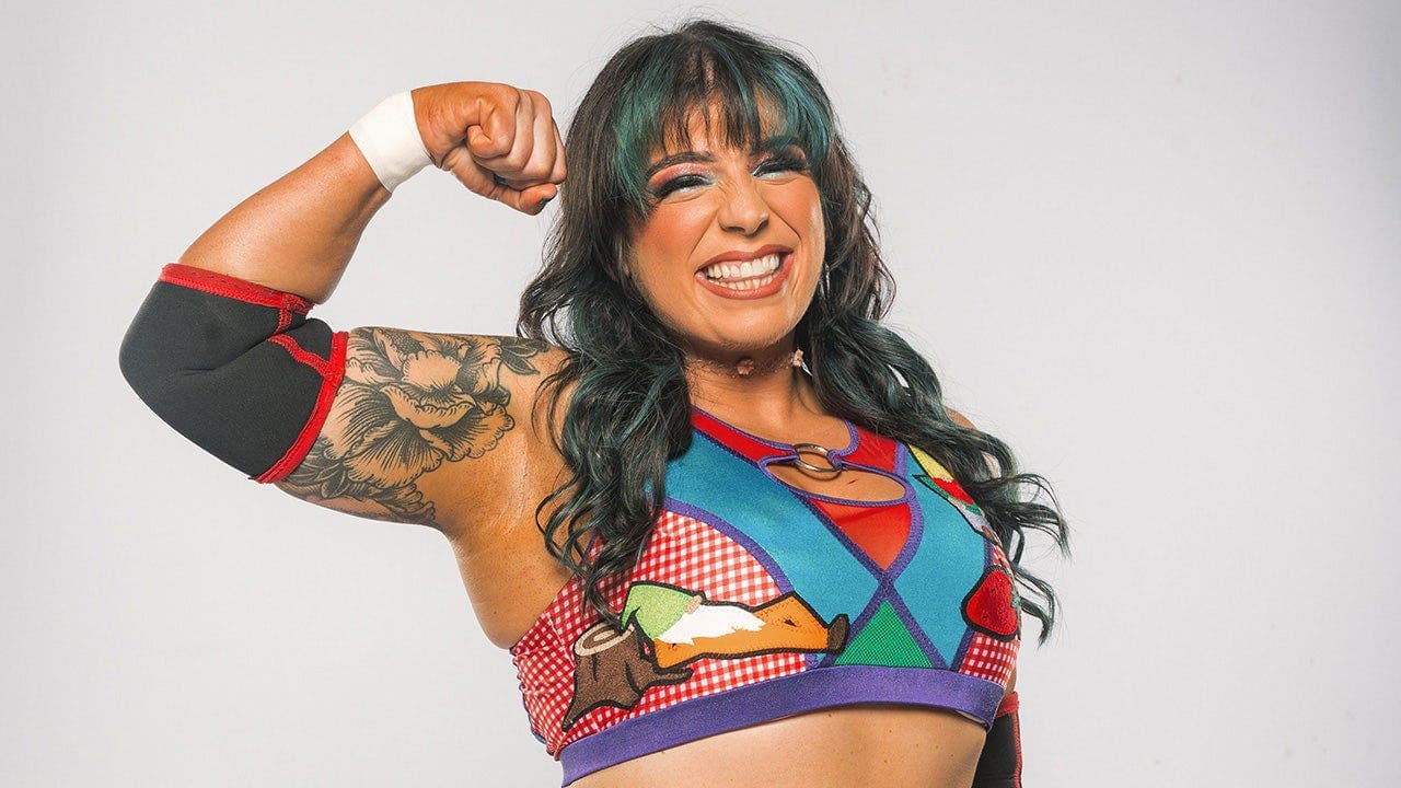 Gabby Forza signs with TNA Wrestling to face men