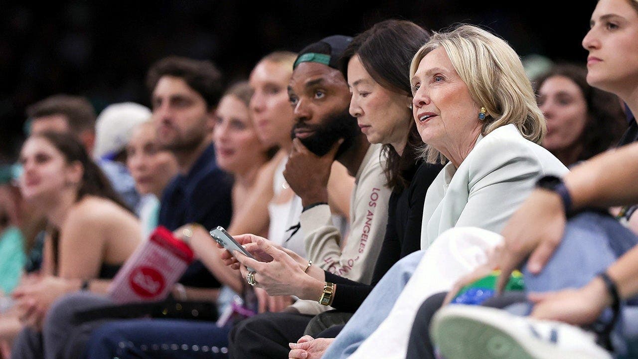 Hillary Clinton Watches WNBA Mascot