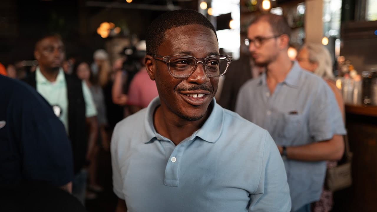 Moderate Dem candidate supports DEI and Green New Deal policies